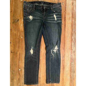 Vigoss The Thompson Tomboy Distressed Mid-Rise Jeans